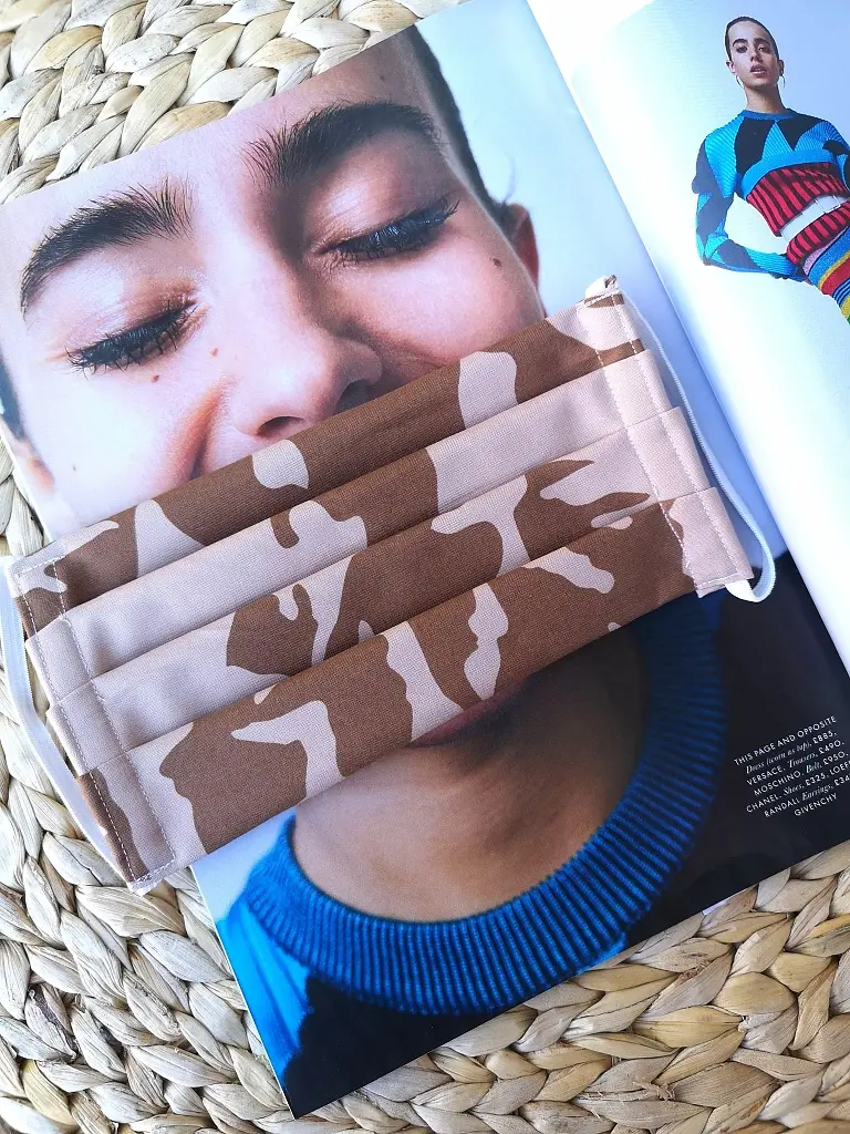 Barna katomamintás maszk - 100% pamut