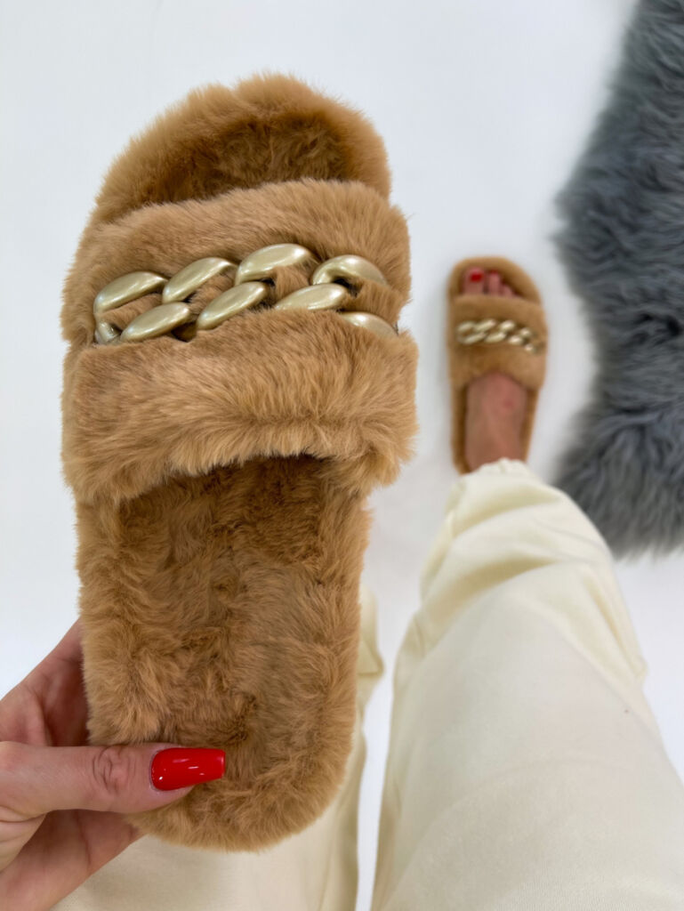 Szőrös papucs lánccal KERY - next