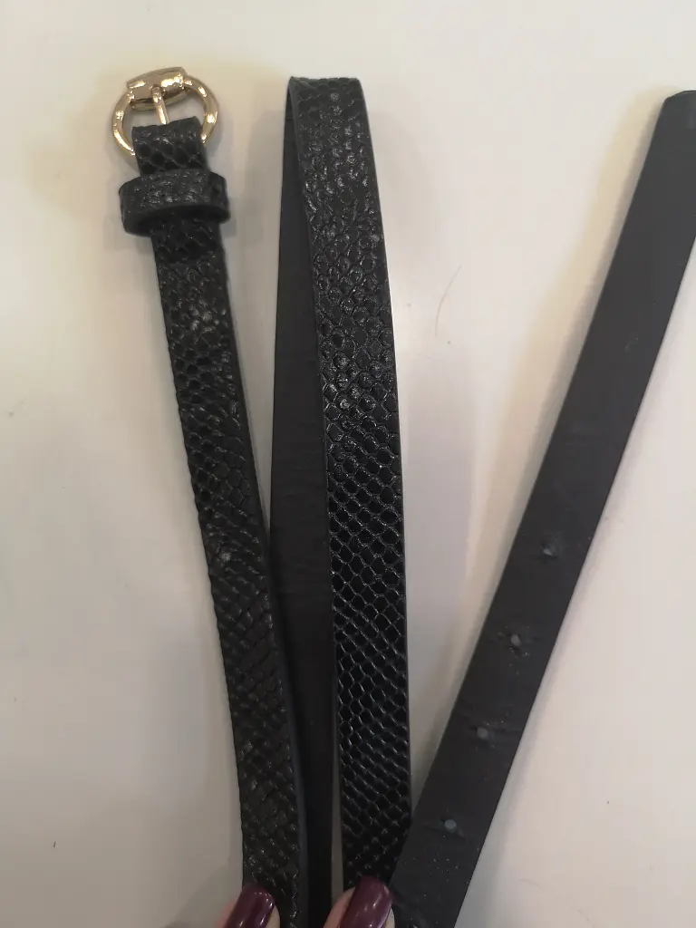 Kígyómintás öv arany csattal