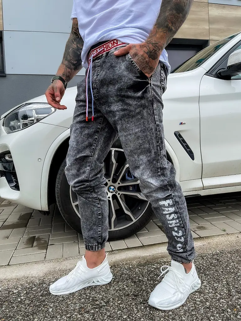 Stílusos férfi farmernadrág gumis derékkal