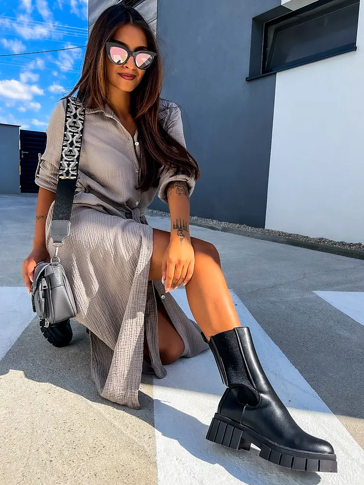 Hosszú ingruha övvel len anyagból AVENA