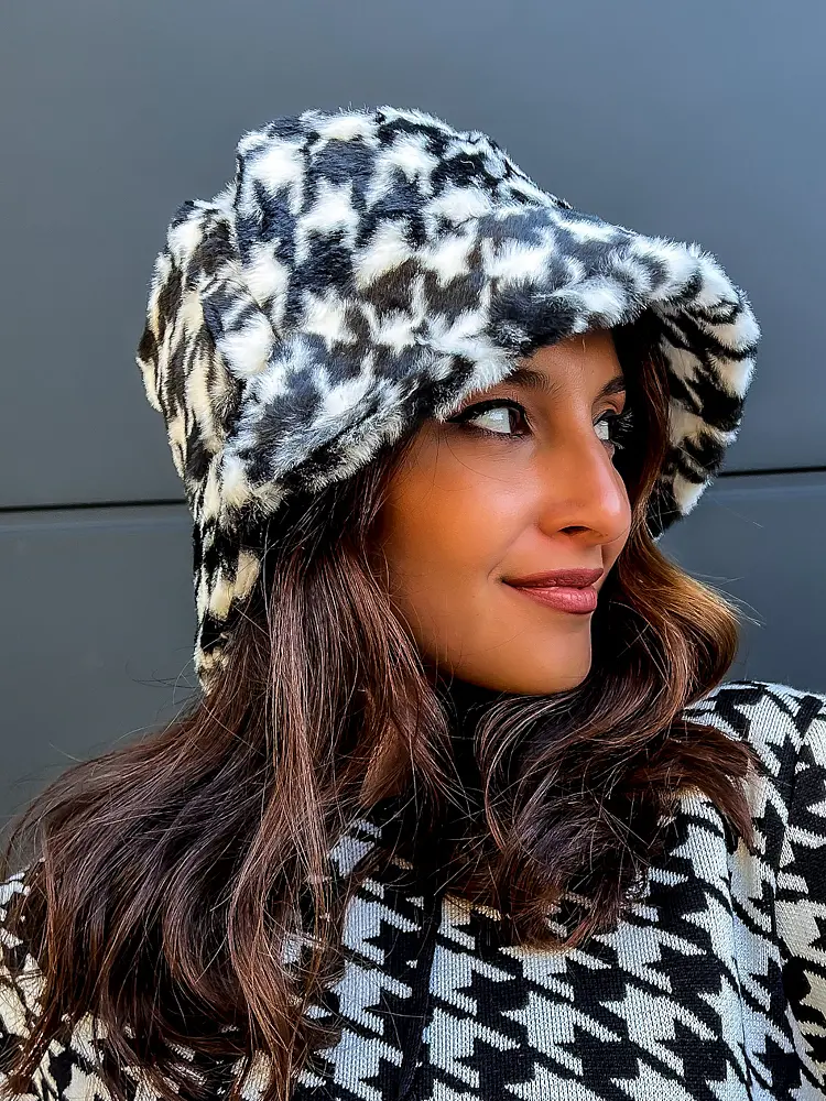 Állítható méretű női kalap