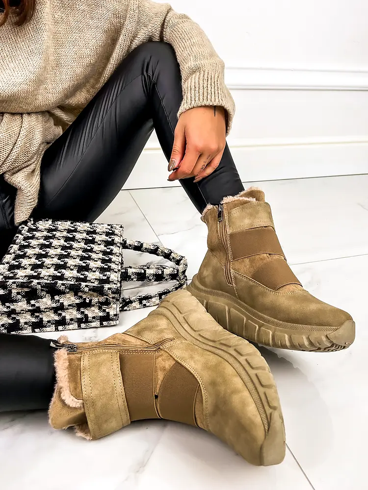 Bélelt női cipő MORGAN+