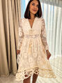 Elegáns bézs csipke ruha NAKIYA