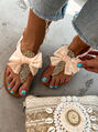 Kövekkel díszített masnis szandál SADIA