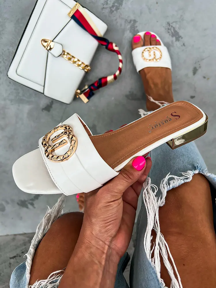 Papucs arany színű dísszel NYRA