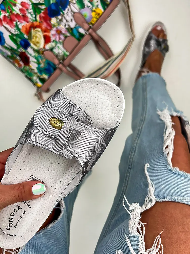 Mintás egészségügyi papucs KINDA - next