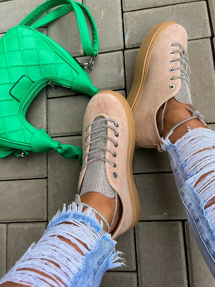 Kövekkel díszített sportcipő MARIEL - next