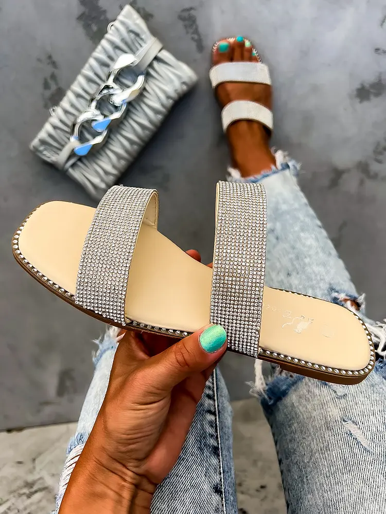 Kövekkel díszített papucs ONELLA - next