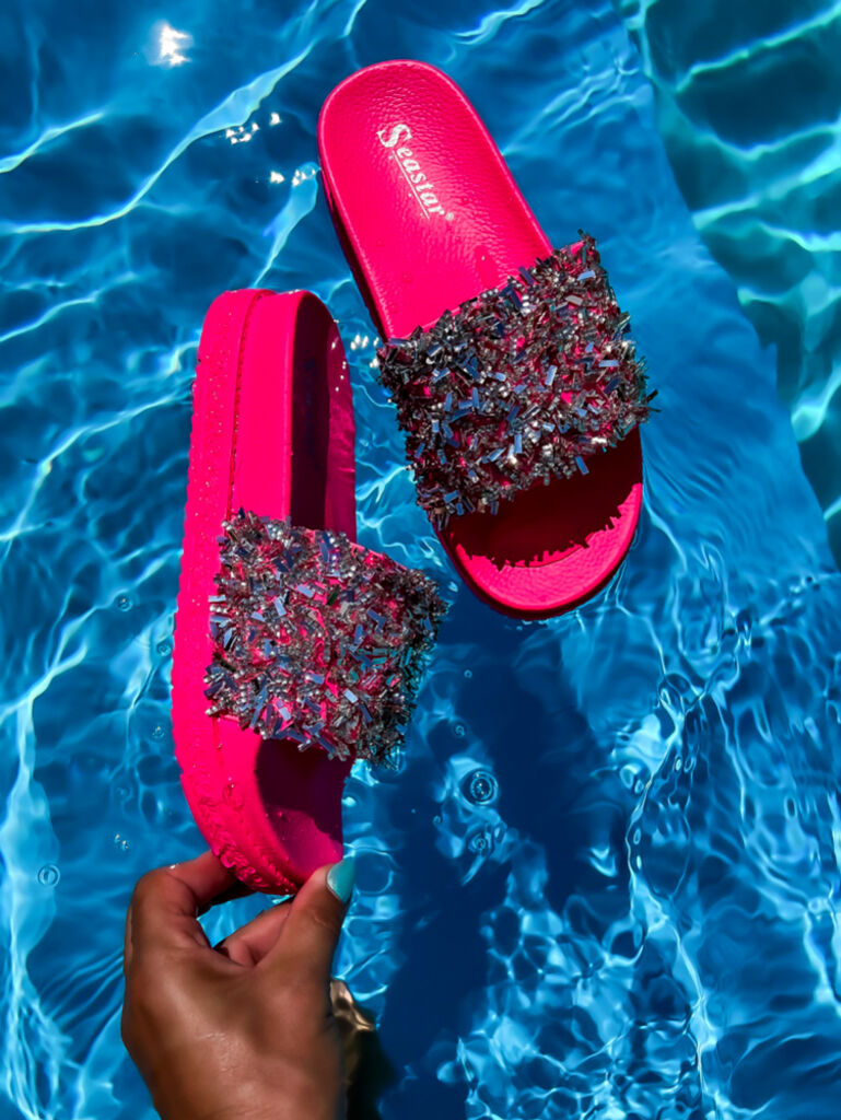 Kövekkel díszített platform papucs RONY - next