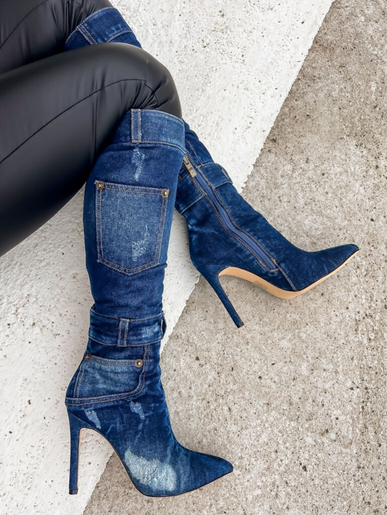 Extravagáns hosszú csizma VALENTINA