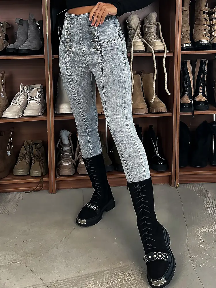 Extravagáns magas derekú farmer  - next