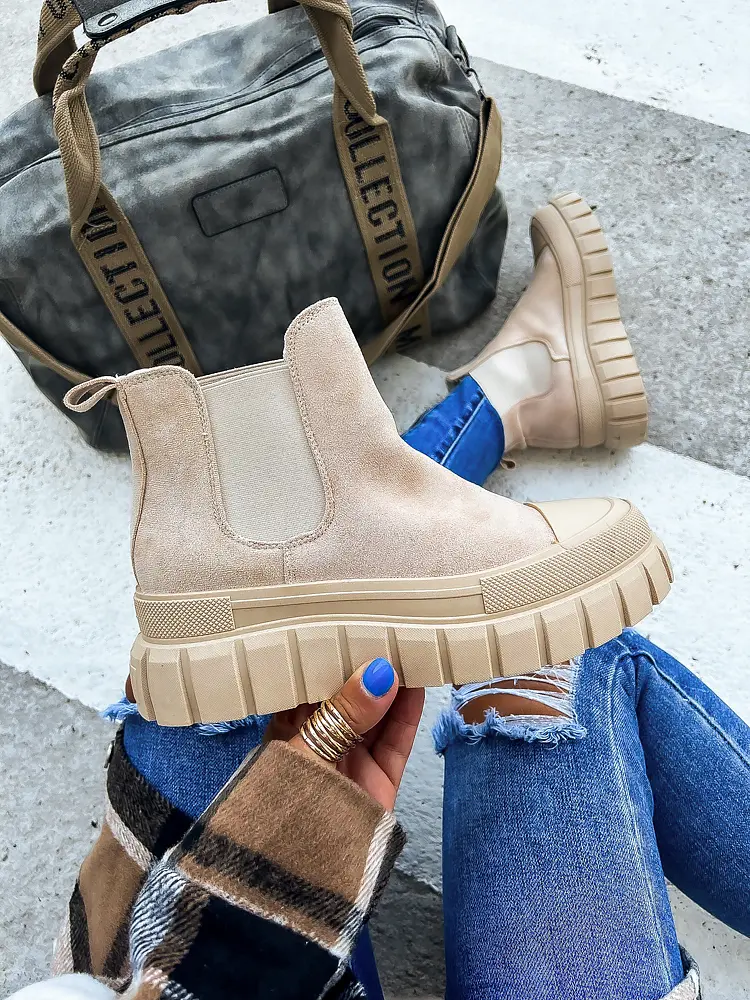 Női bokacsizma CORISSA - next