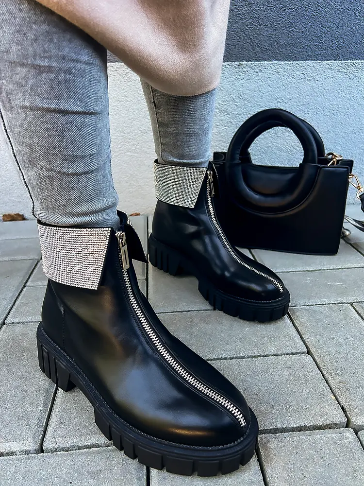 Kövekkel díszített bokacsizma VALERY - next