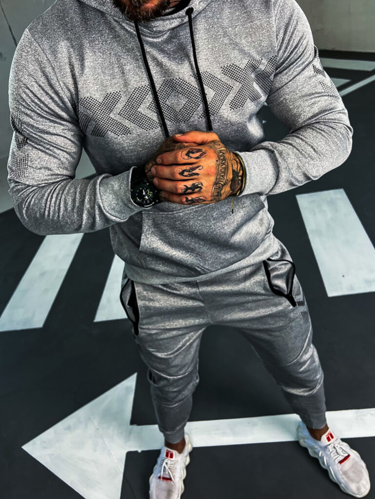 Kapucnis férfi sportegyüttes - next