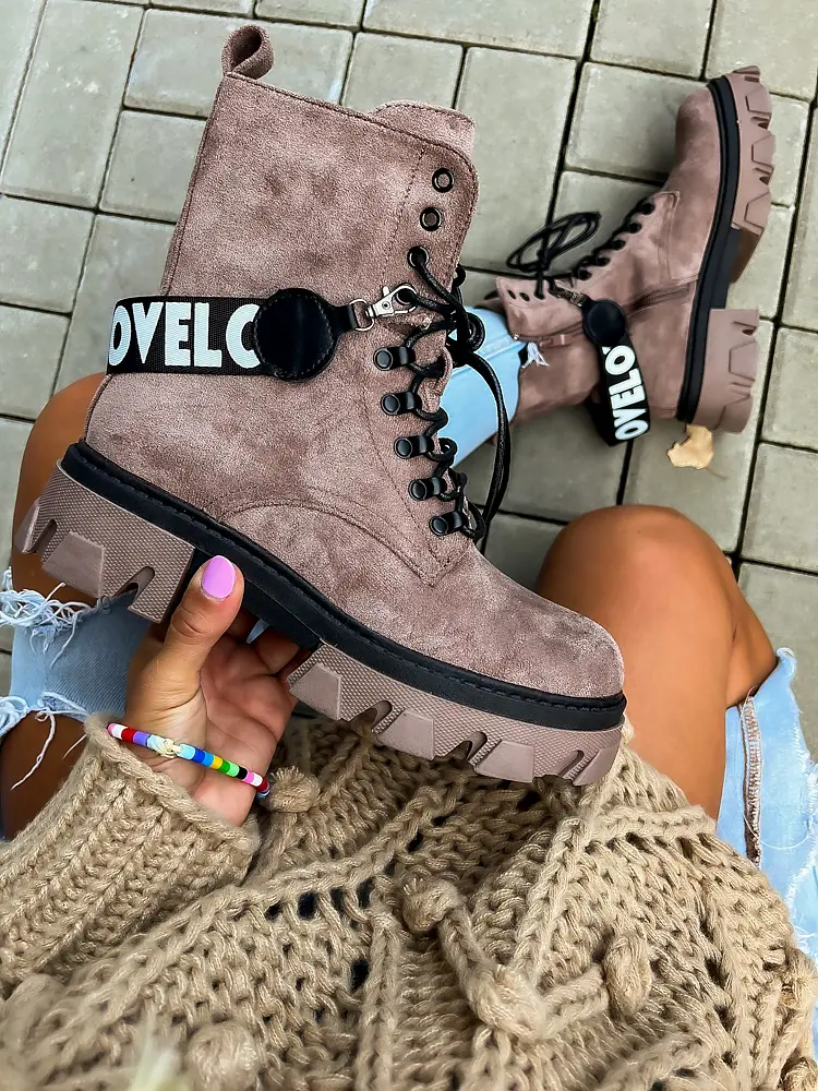 Magasszárú cipő ADELINA - next