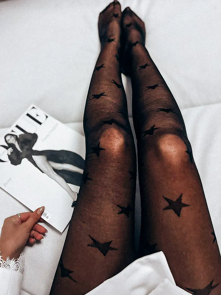 Fekete harisnyanadrág csillagokkal