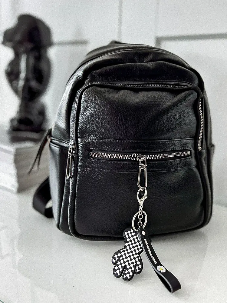 Fekete hátizsák ZAHRA