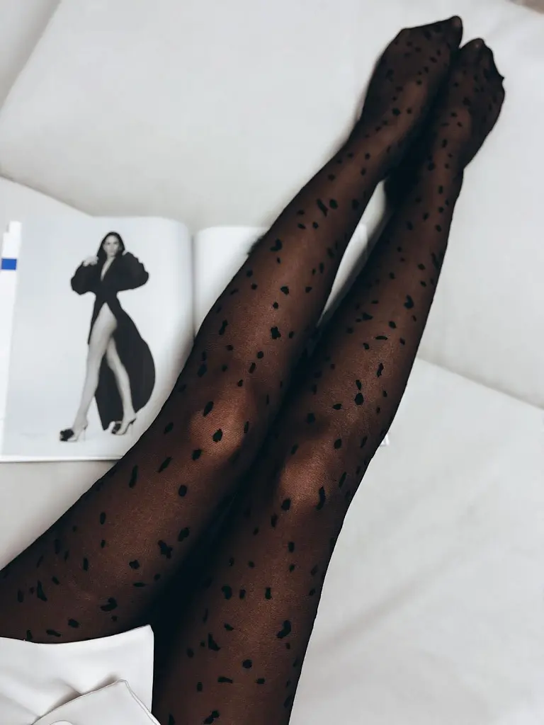 Fekete mintás harisnyanadrág