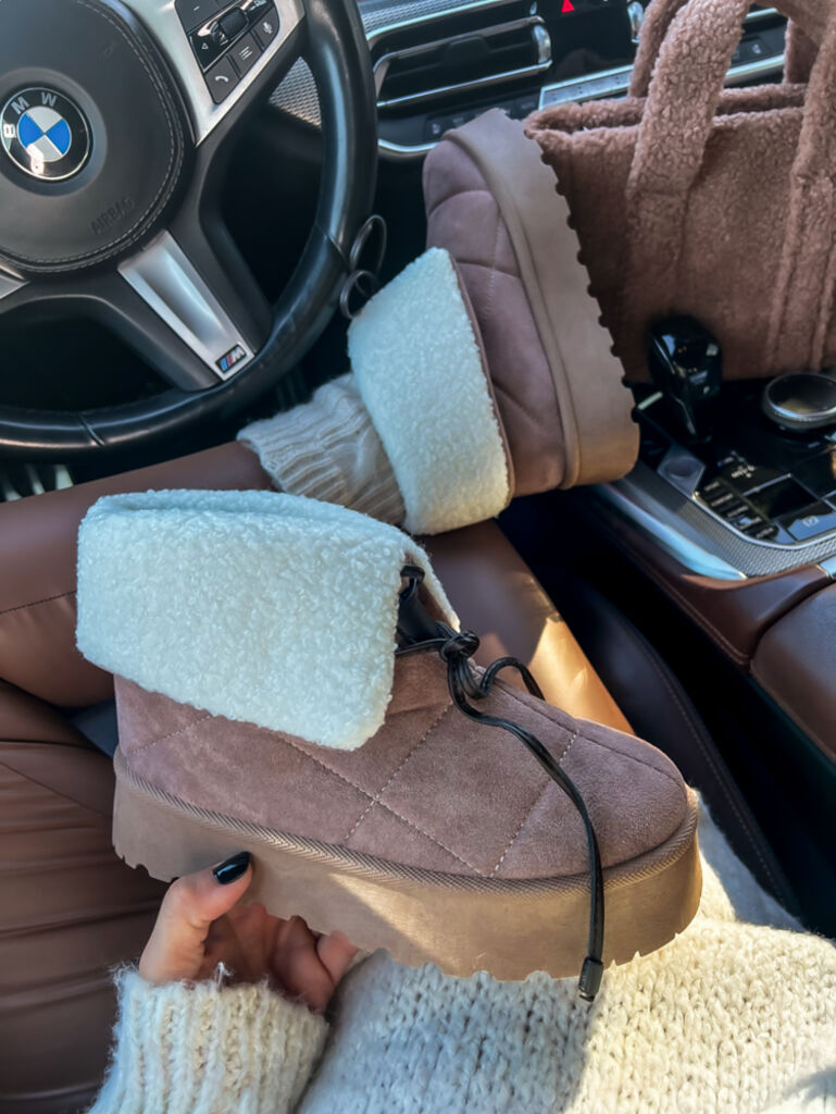 Bélelt bokacipő STELLA - next