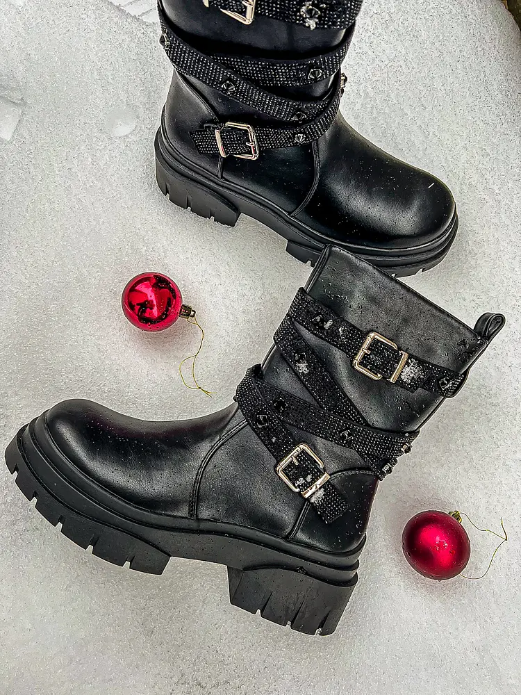 Kövekkel díszített bokacsizma CHRISSA - next