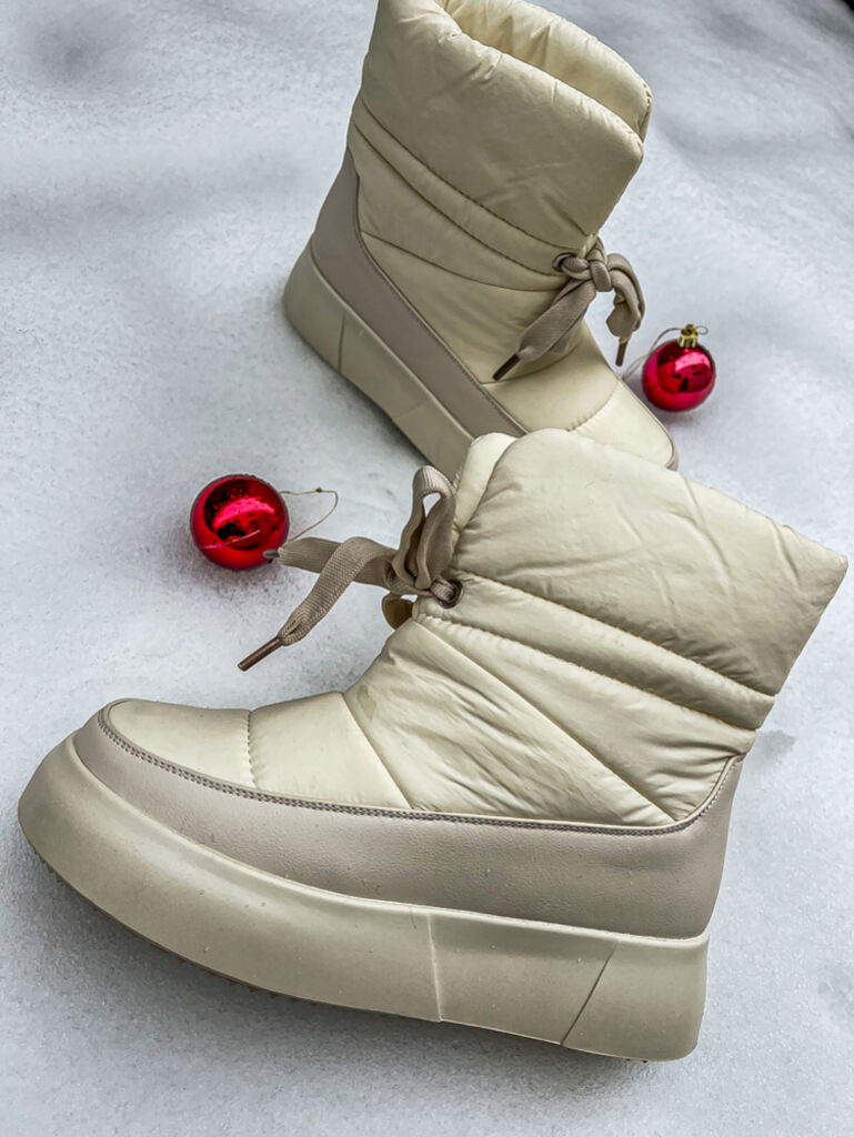 Vajszínű női hócsizma ABELIA