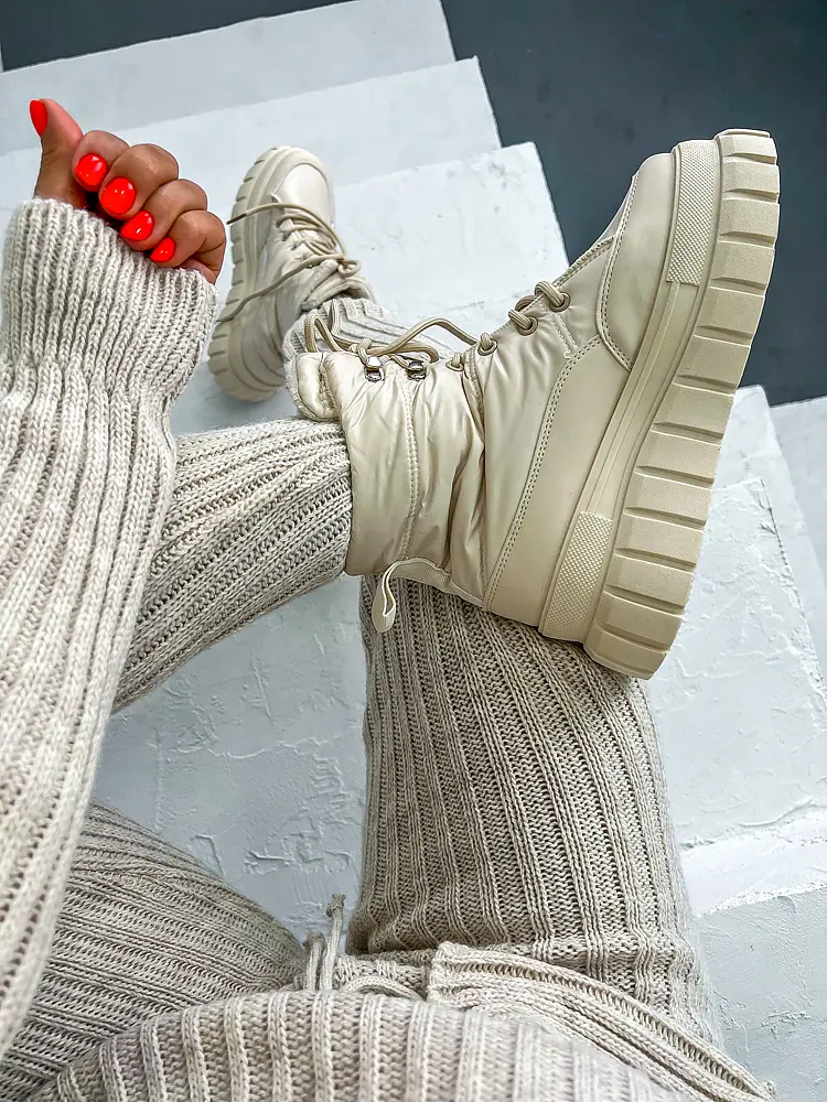 Fűzős bokacipő GWYNETH