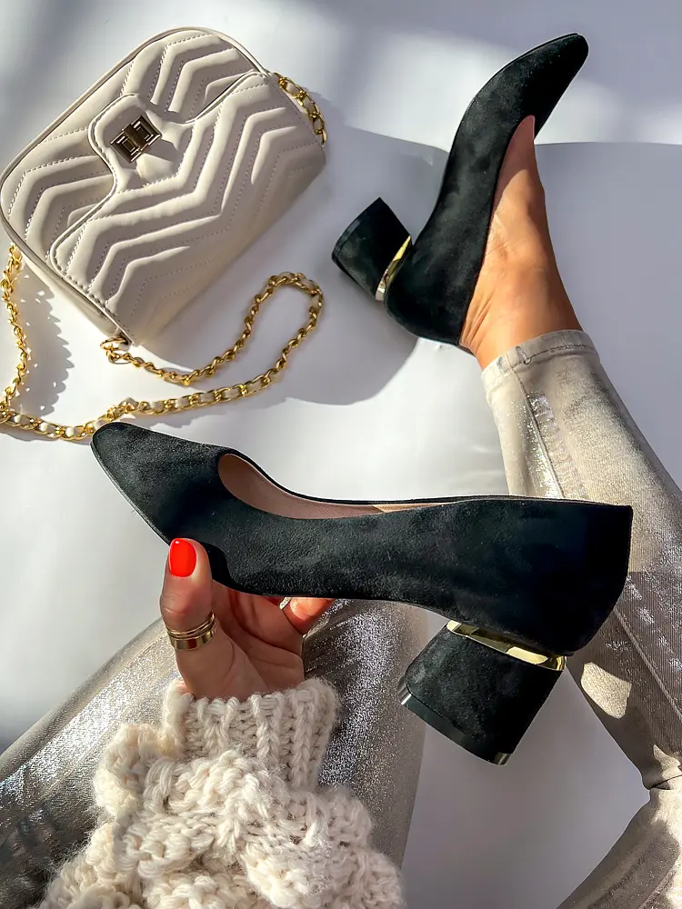 Elegáns fekete magassarkú GALATEA