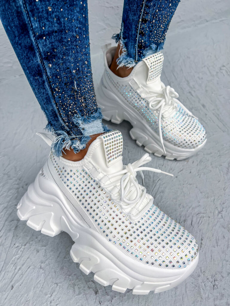 Kövekkel díszített fehér sportcipő LISBETH - next