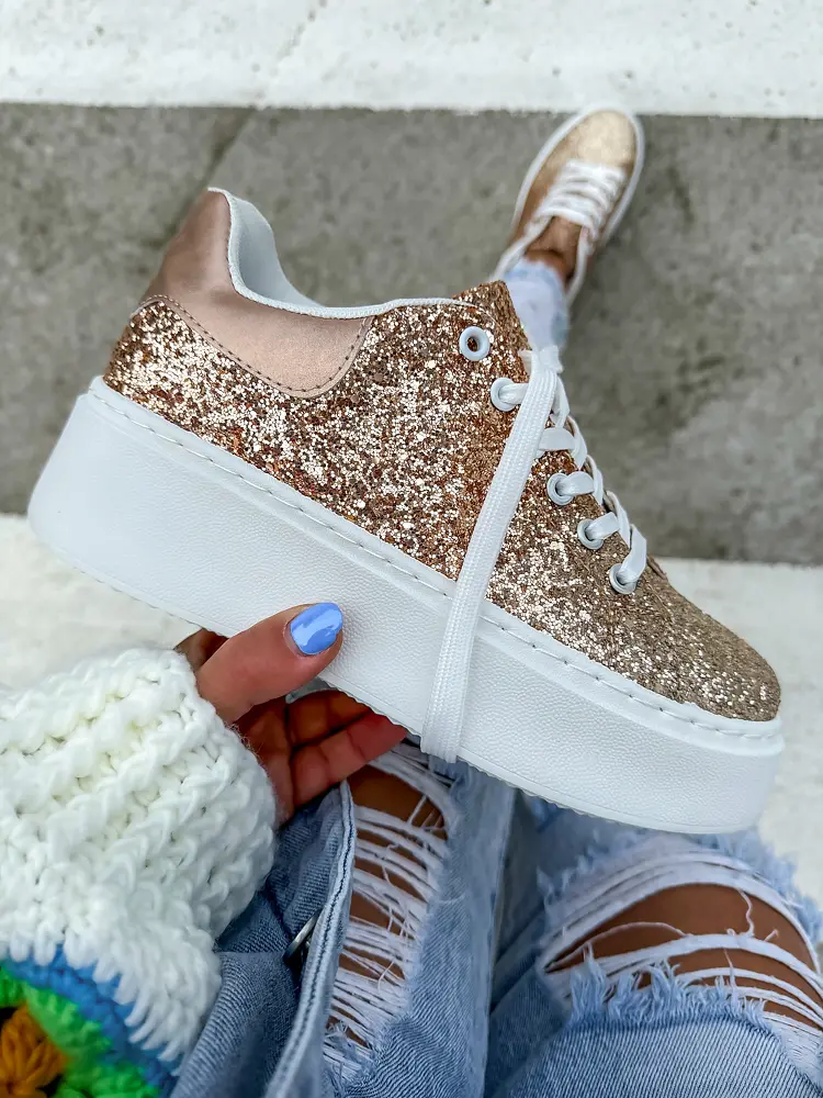 Csillogós női sportcipő GRETHA