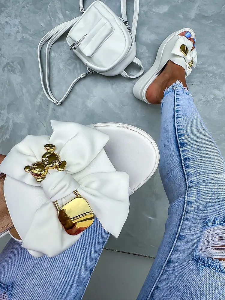 Platformos papucs arany színű dísszel ENOLA - next