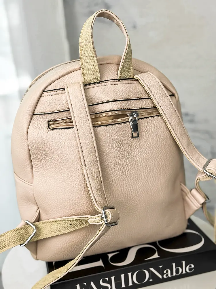 Barackszín hátizsák ezüst színű díszekkel KITTY - next