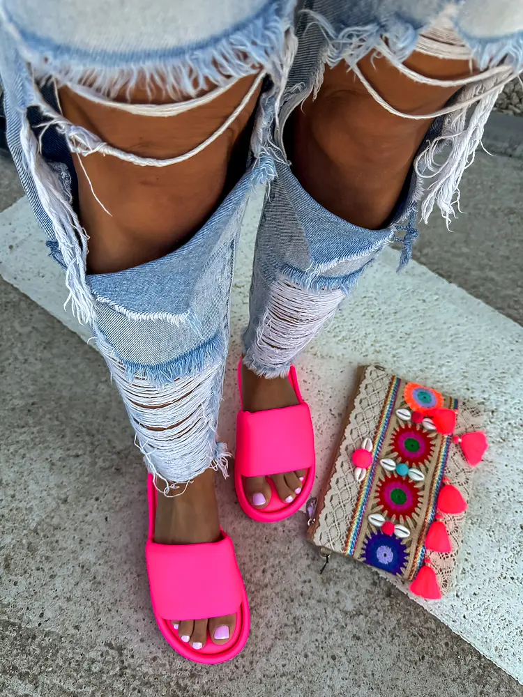 Neon rózsaszín női papucs AVIVA - next