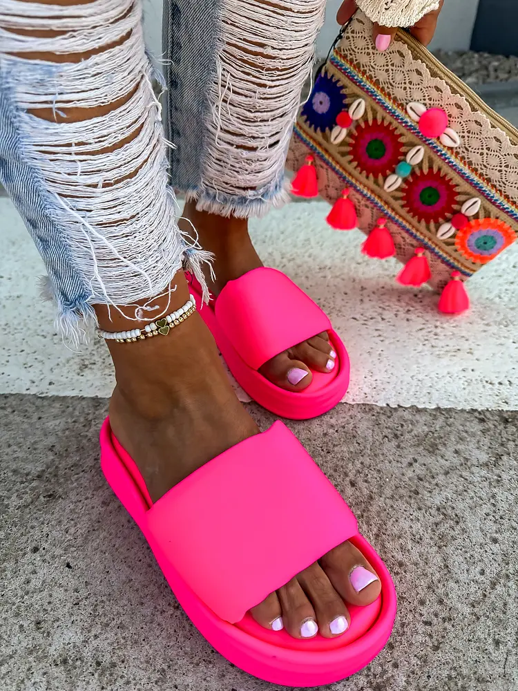 Neon rózsaszín női papucs AVIVA