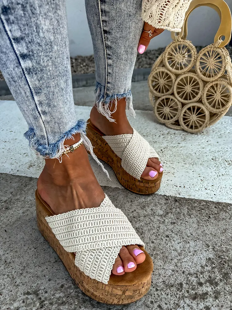 Bézs platform papucs DAMARI - next