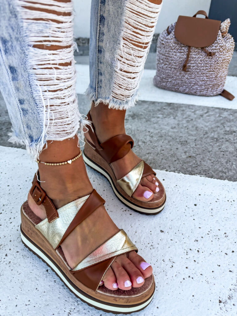 Magas talpú szandál LUCIA - next