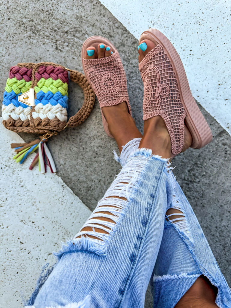 Hímzett hálós szandál AURORA