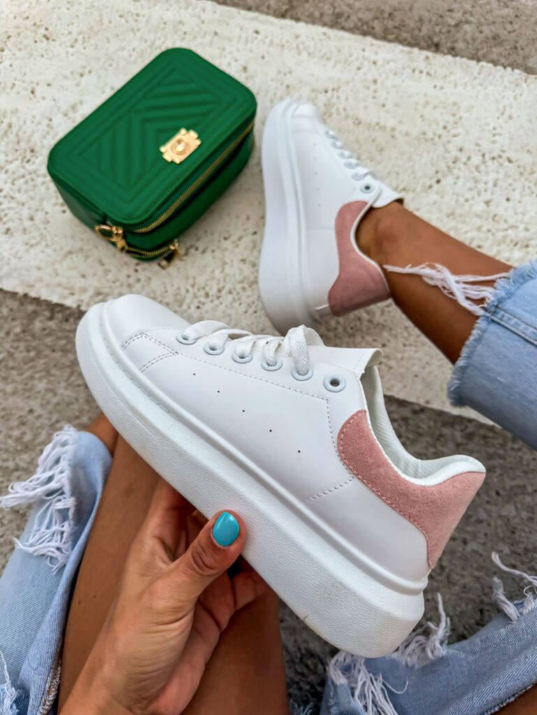 Platformos női sportcipő CORINNA