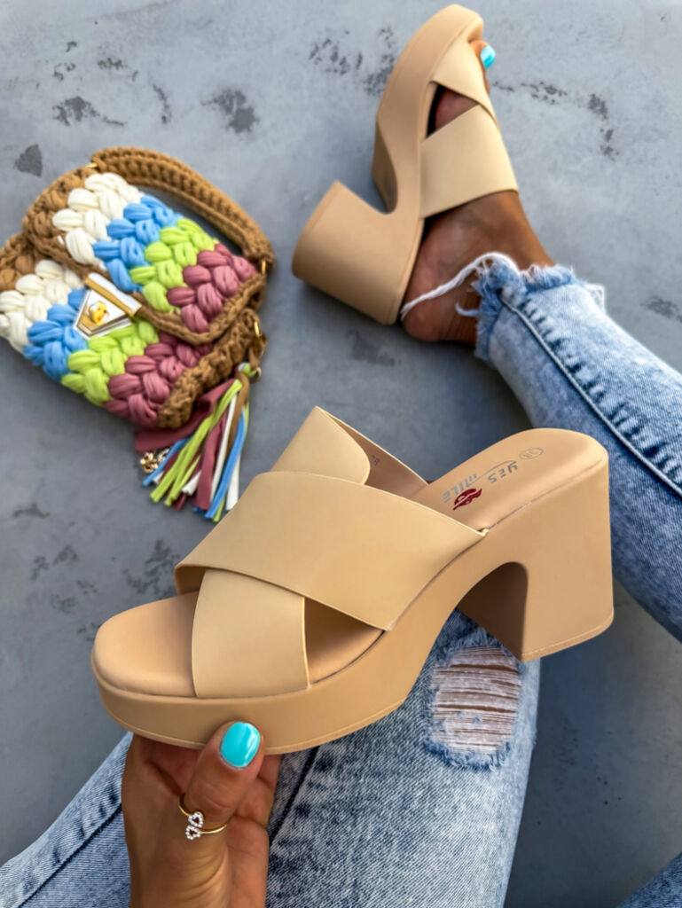 Platformos magassarkú papucs KALIYAH