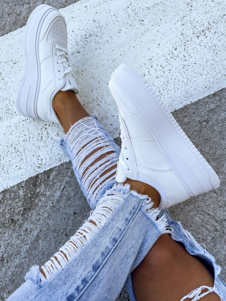 Fehér női sportcipő CILKA - next