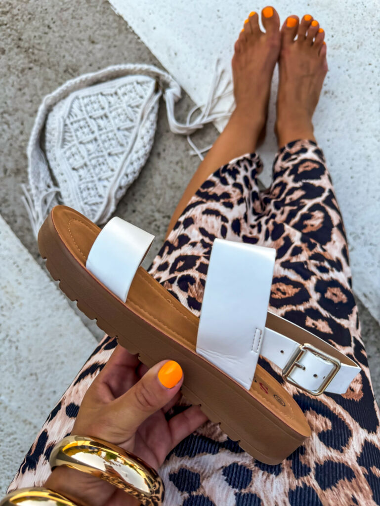 Fehér női szandál ALIVIA - next