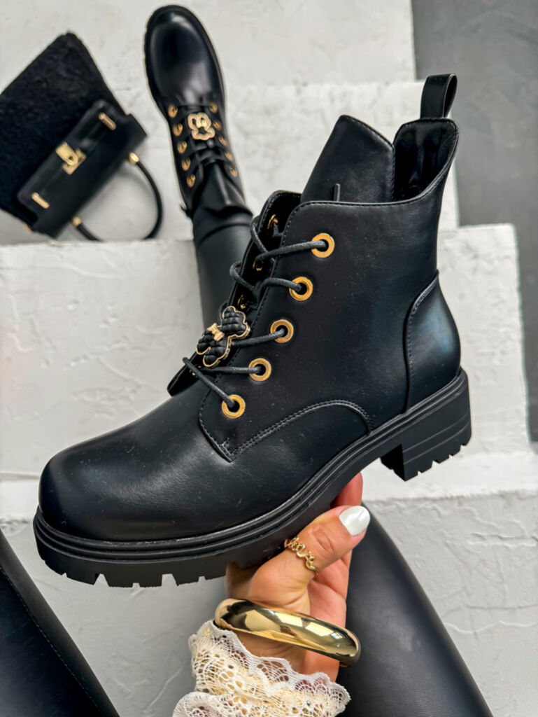 Fűzős bokacsizma WANITY