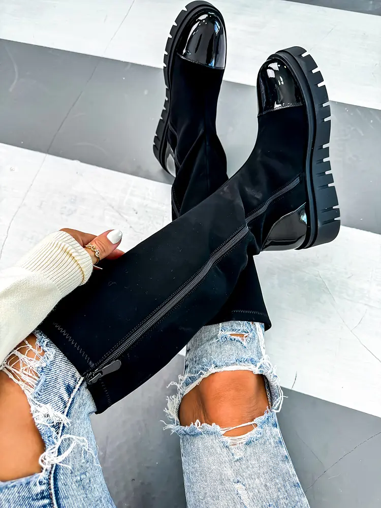 Magasszárú női csizma RHONIA