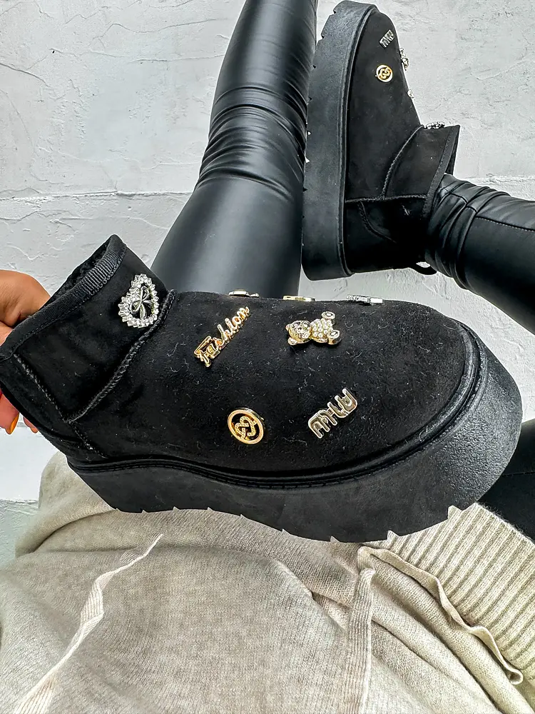 Női hócsizma ékszer díszekkel KALEB