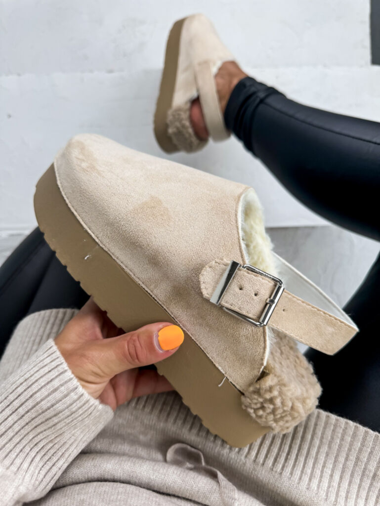 Meleg velúr papucs KARLA