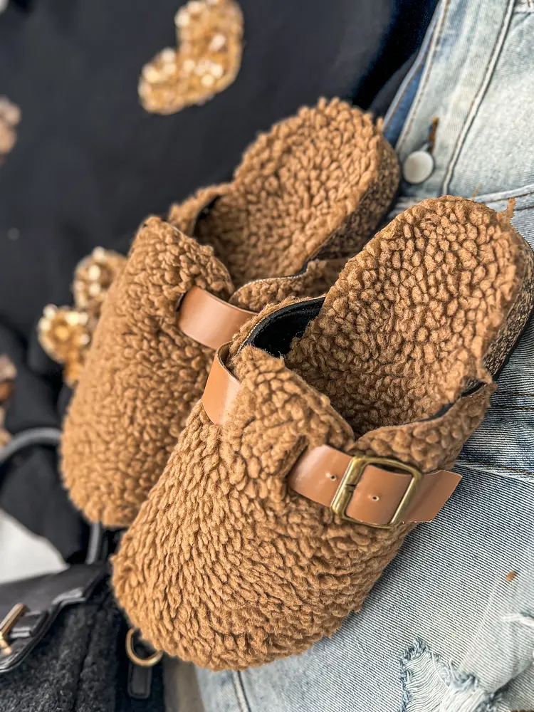 Meleg teddy papucs KARRIE - next