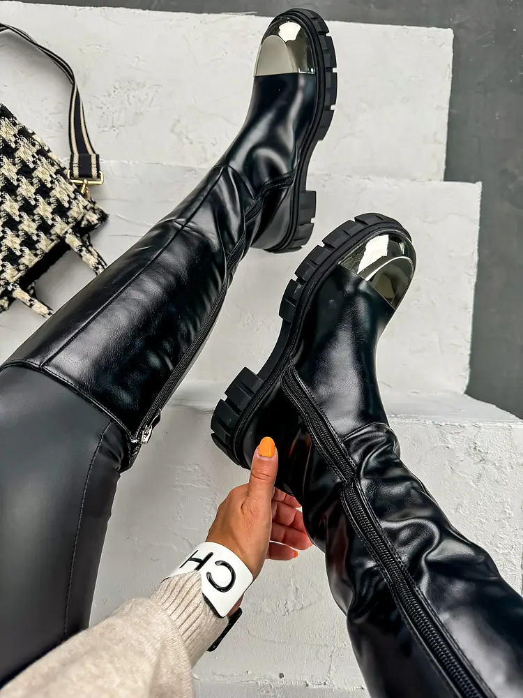 Fekete magasszárú csizma KACEY - next