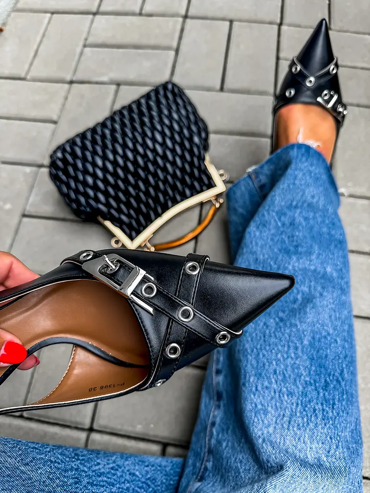 Szandál ezüst színű díszekkel ANDRINA - next