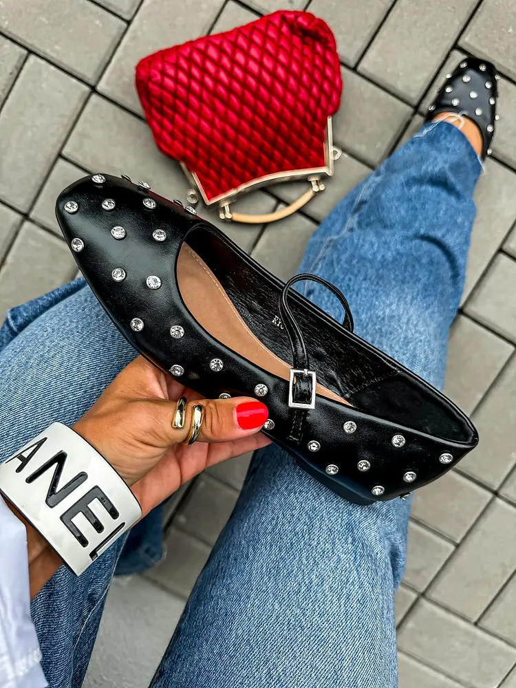 Balerina cipő ezüst színű díszekkel MIYANNA