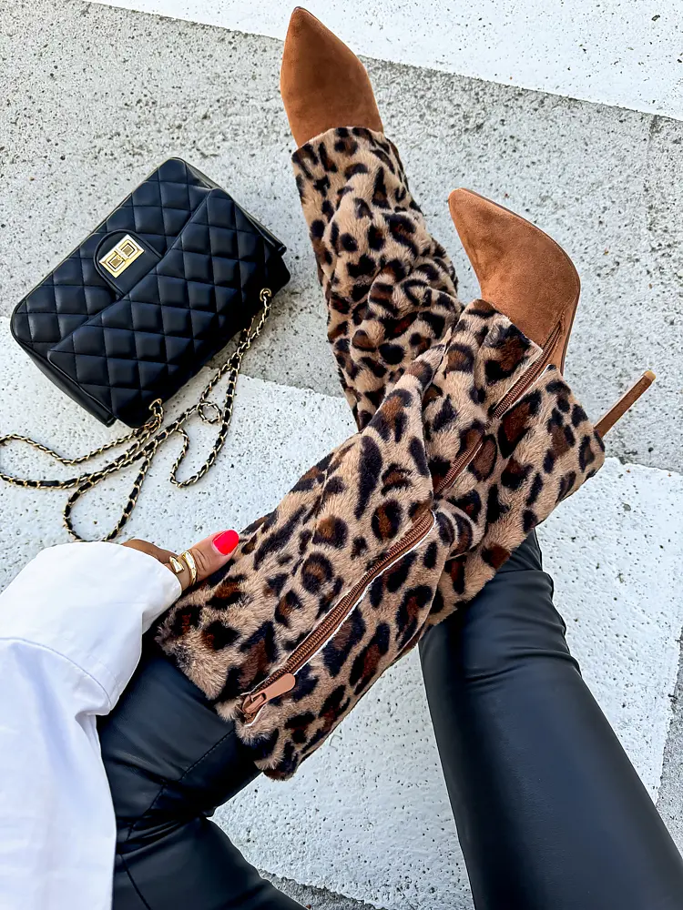 Extravagáns hosszú csizma KARYN